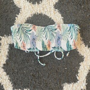 Hollister Floral Bandeu bikini Top